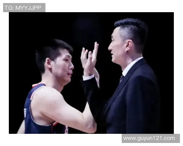 任骏飞领衔广东男篮奋战CBA赛季展现出色球技与团队精神