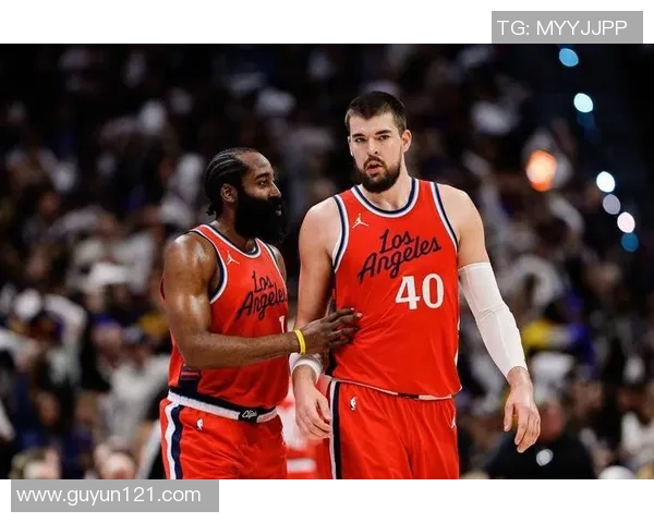 休斯顿火箭队与快船的激烈对决谁将赢得这场西部强强碰撞