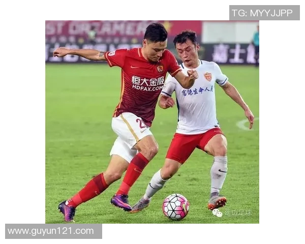 恒大与富德的激烈对决展现足球魅力与团队精神的巅峰较量 恒大与富德的激烈对决展现足球魅力与团队精神的巅峰较量